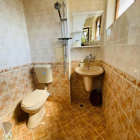 Konukevi Kastela Chernomorets