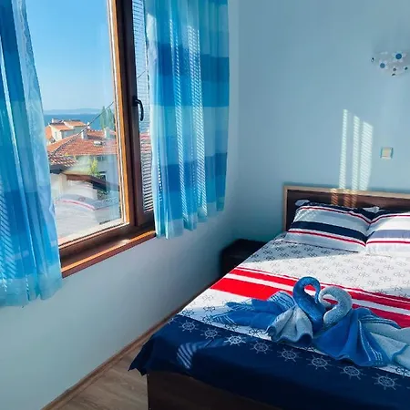 Kastela 3*