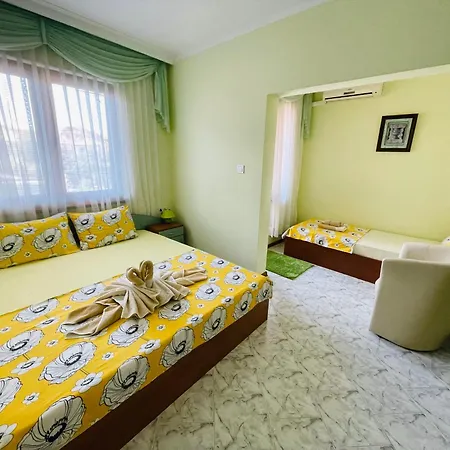 Guest house Kastela 3*