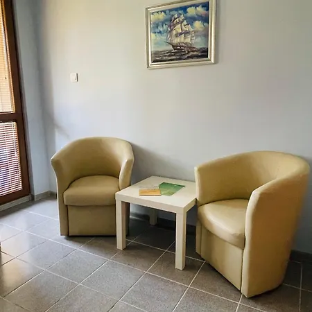 Kastela Gasthuis 3*