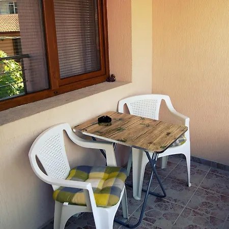 Kastela Guest house 3*